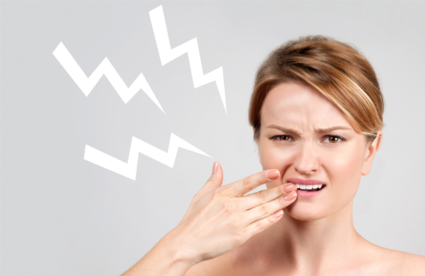6 Maus hábitos que podem prejudicar os seus dentes - Invisalign BH - Clínica Rodrigo Almada